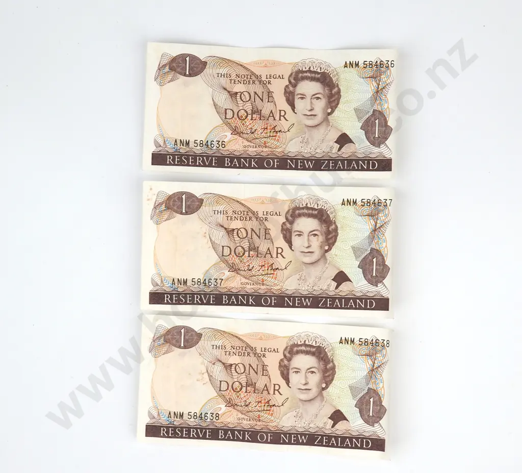 Three Consecutive Brash One Dollar banknotes 0 Image 1++