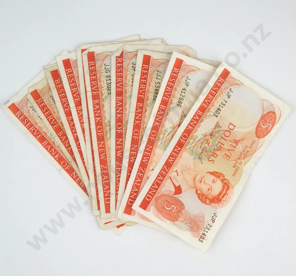 11 New Zealand Brash Five Dollar Banknotes - Circulated Condition  Image 1++