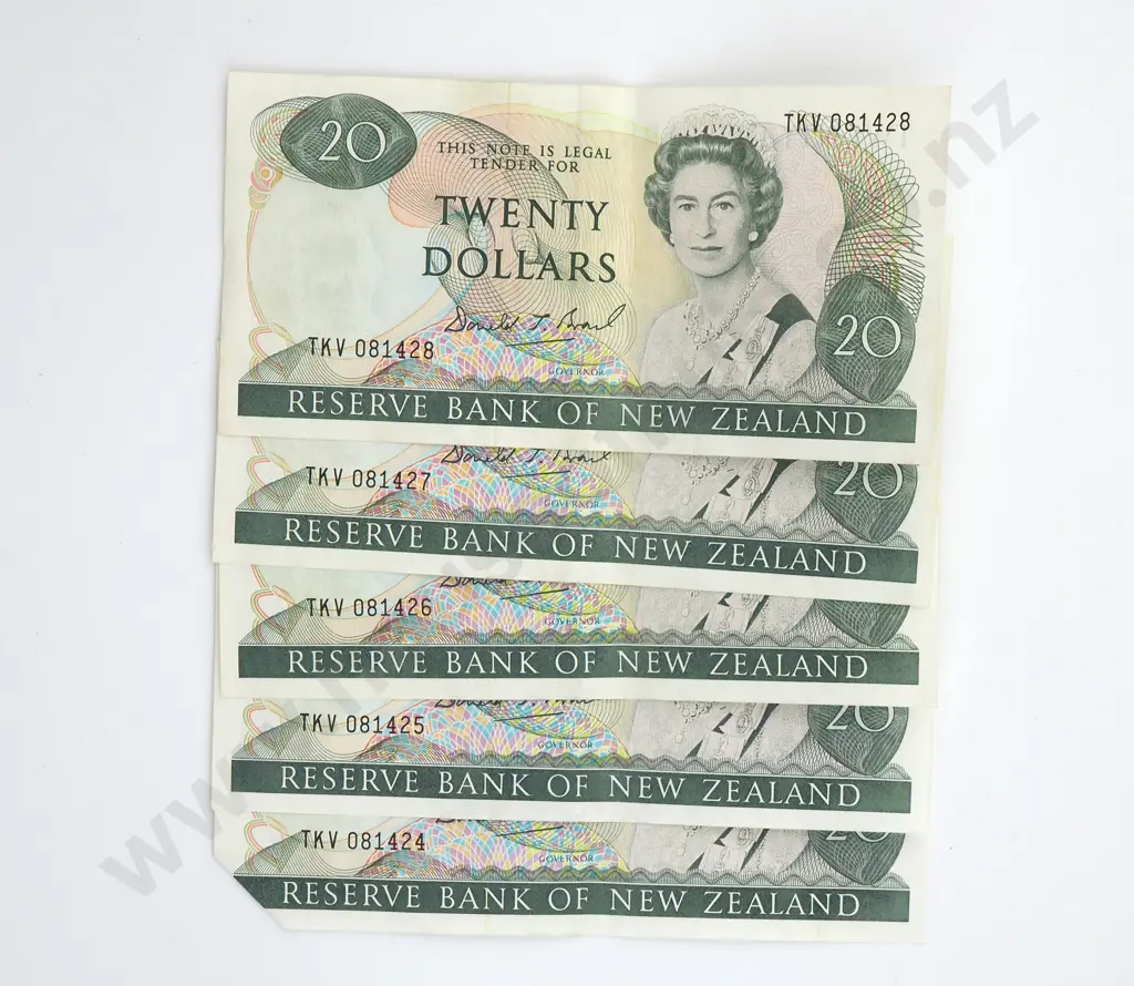 Five Consecutive New Zealand Brash Twenty Dollar Banknotes Image 1++