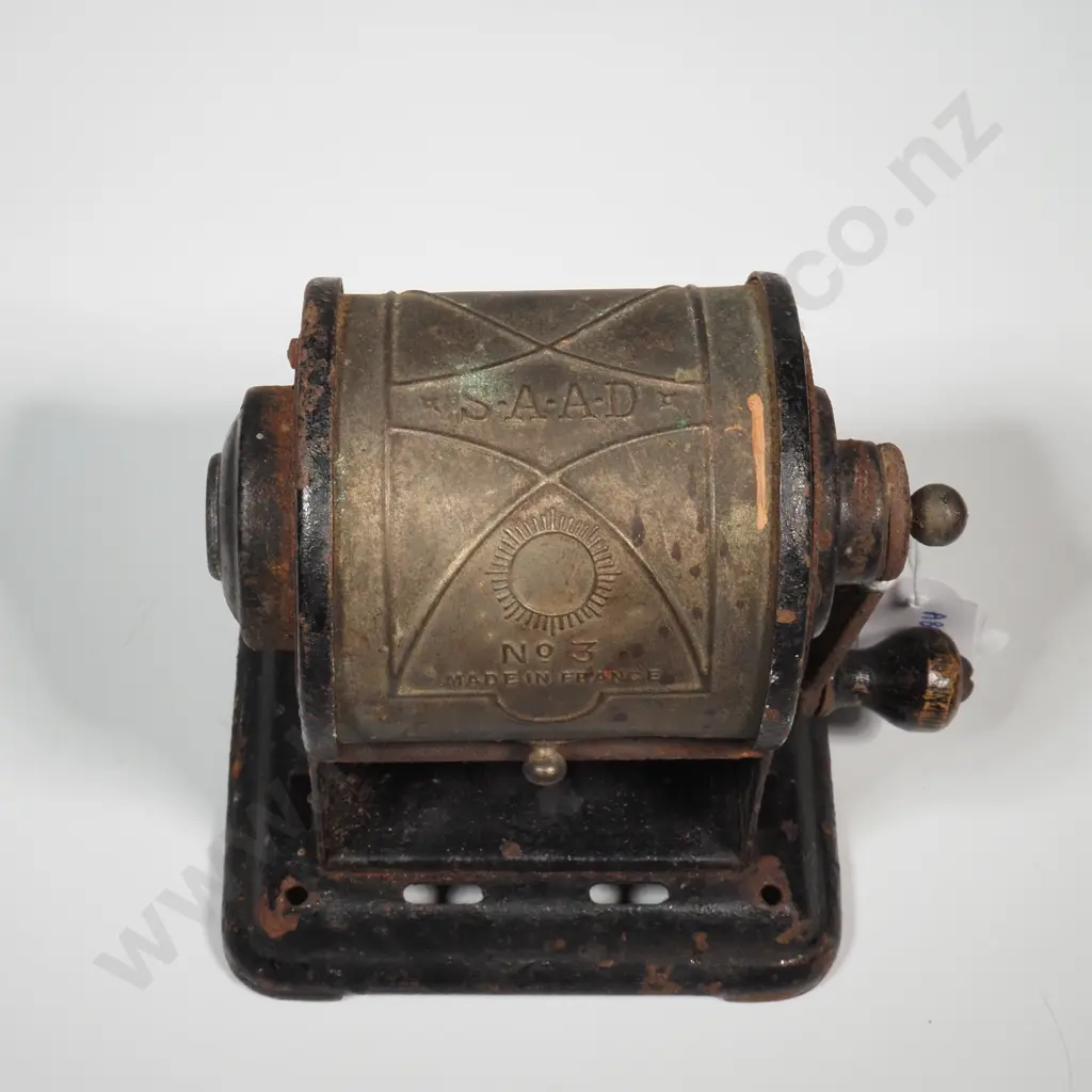 Vintage French SAAD No 3 Mechanical Pencil Sharpener Image 1++