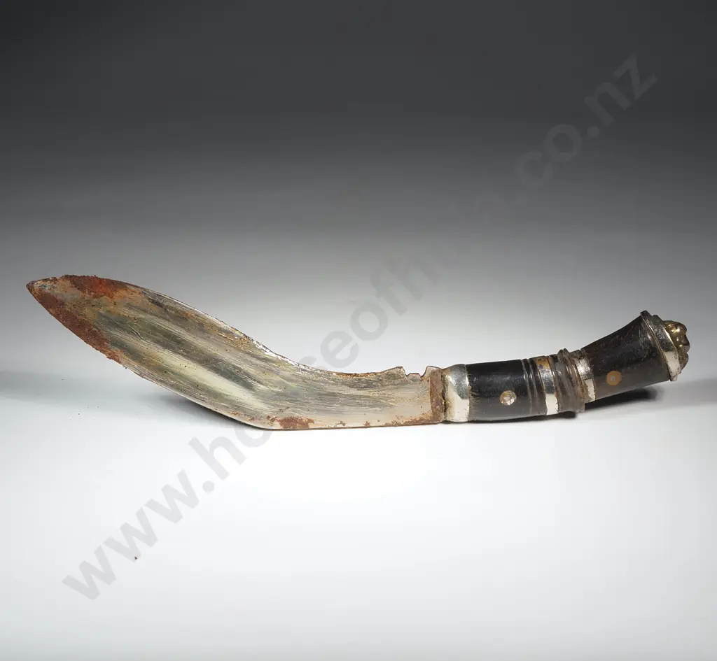 Kukri Souvenir Knife w Leather Sheath w Metal Tip Image 1++