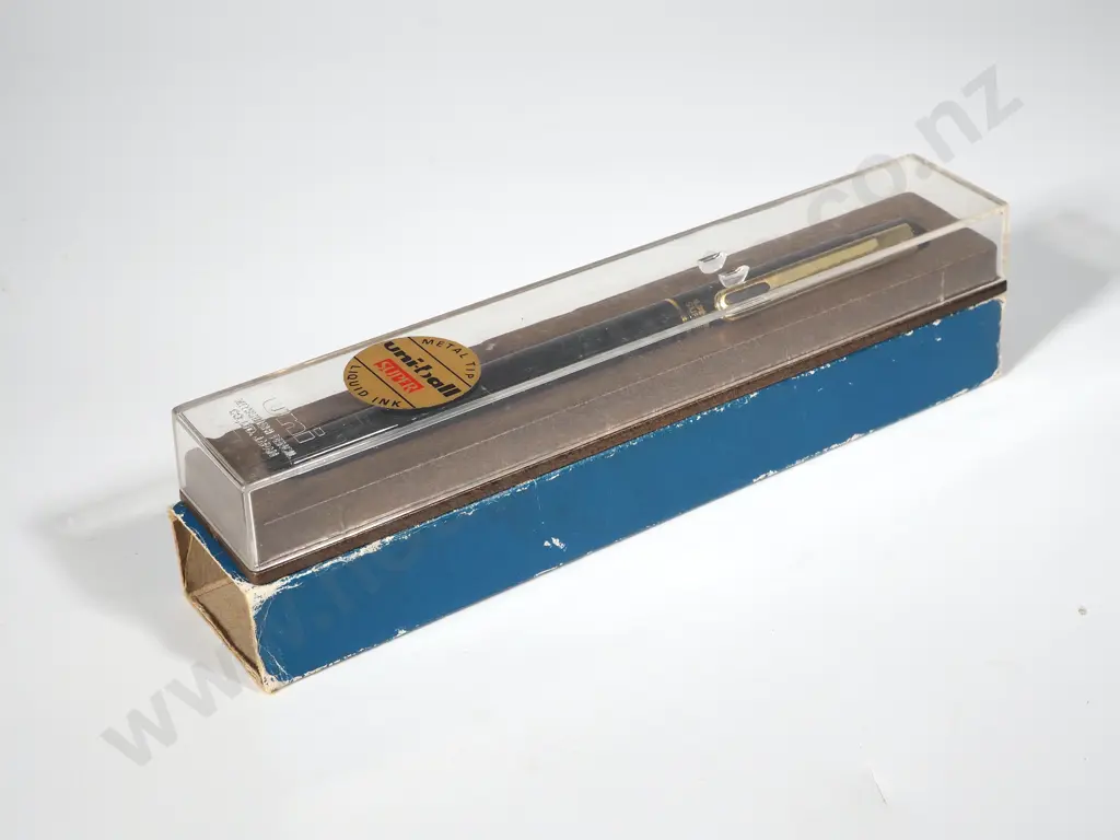 One Cased UniBall Pen Image 1++