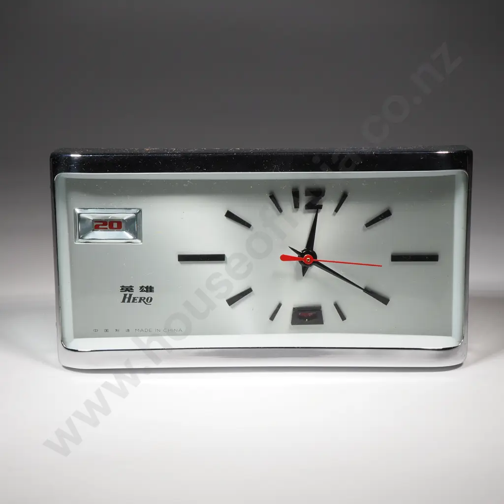 1960s Chinese HERO Alarm Clock - Running Image 1++