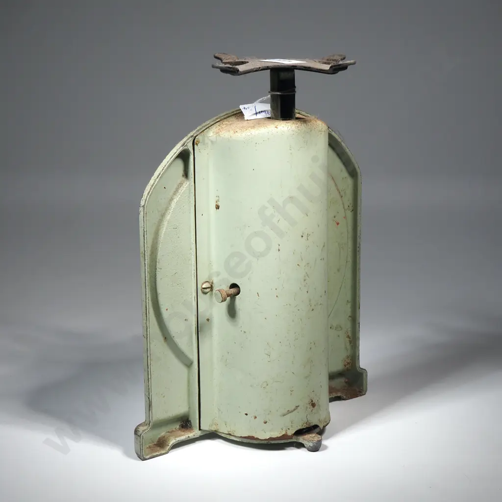 Vintage No 34  Green Salter Scales Image 1++