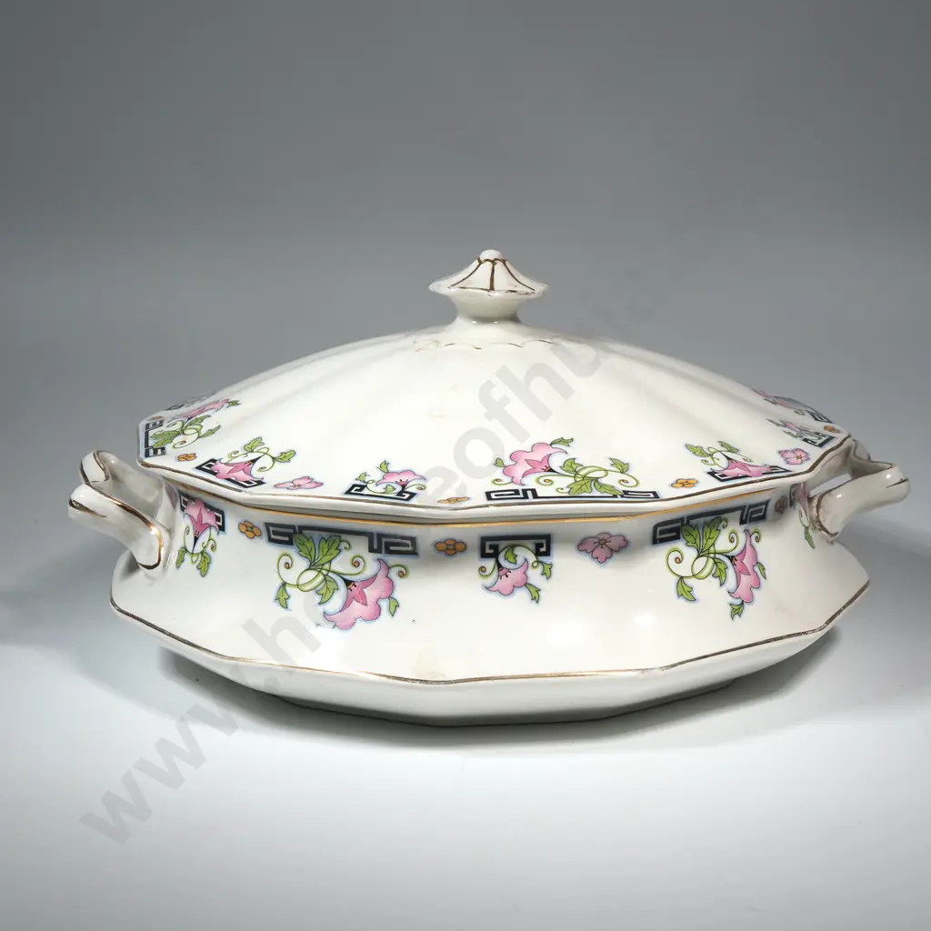 Two Graduated Ashets, Lidded Tureen & Gravy Boat Image 1++