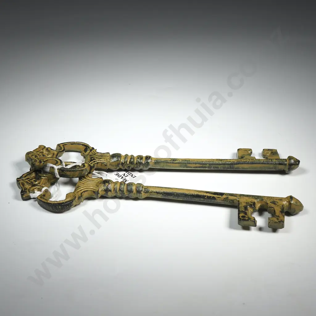 Pair of Replica Vintage Iron Keys Image 1++