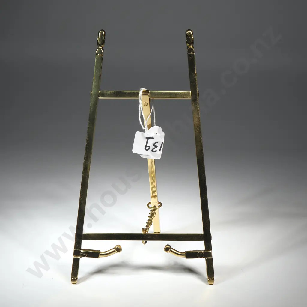 Beautiful Brass Adjustable Easel Image 1++