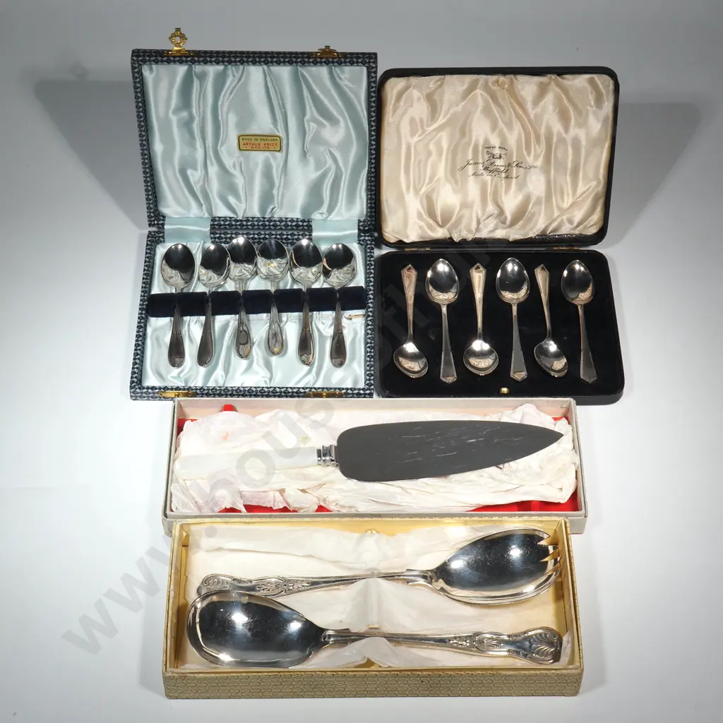 Mixed Lot of Silver Plate Cake Slice, Kings Plate Serving Spoons And Two Sets Of Tea Spoons Image 1++