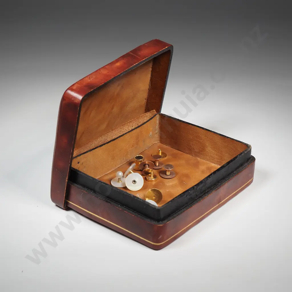 Genuine Florentine Leather Trinket Box Containing Studs. Marked Genuine Leather Florence -Italy Image 1++