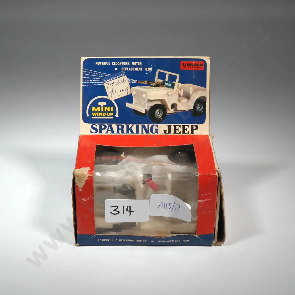 Vintage Mini Wind Up Jeep Image 1++