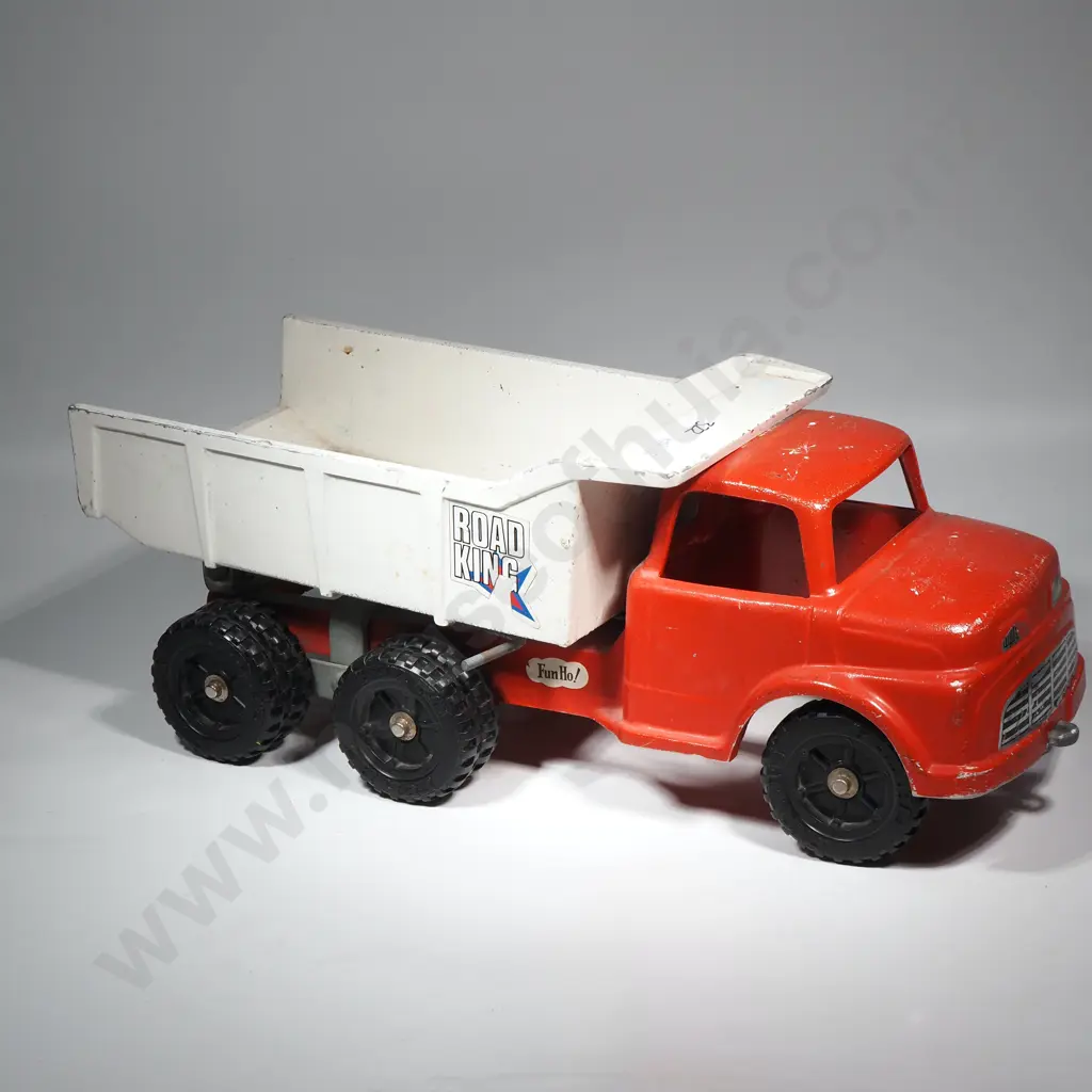 Large 1 Fun Ho  Sandpit Truck w Red Carriage & White Trailer .  Sturdy construction. Wheels Marked Fun Ho Image 1++
