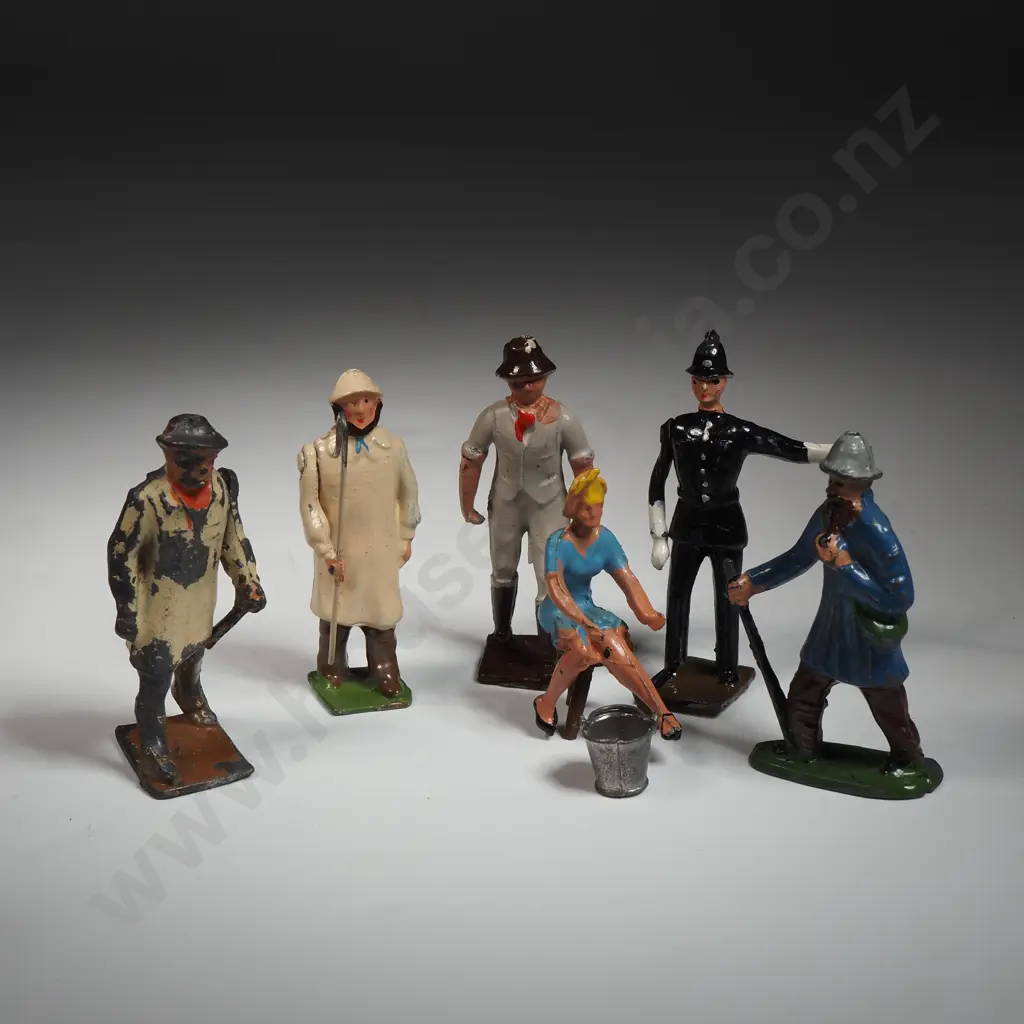 Six Britains Vintage Painted Hollow-Cast Lead People Image 1++