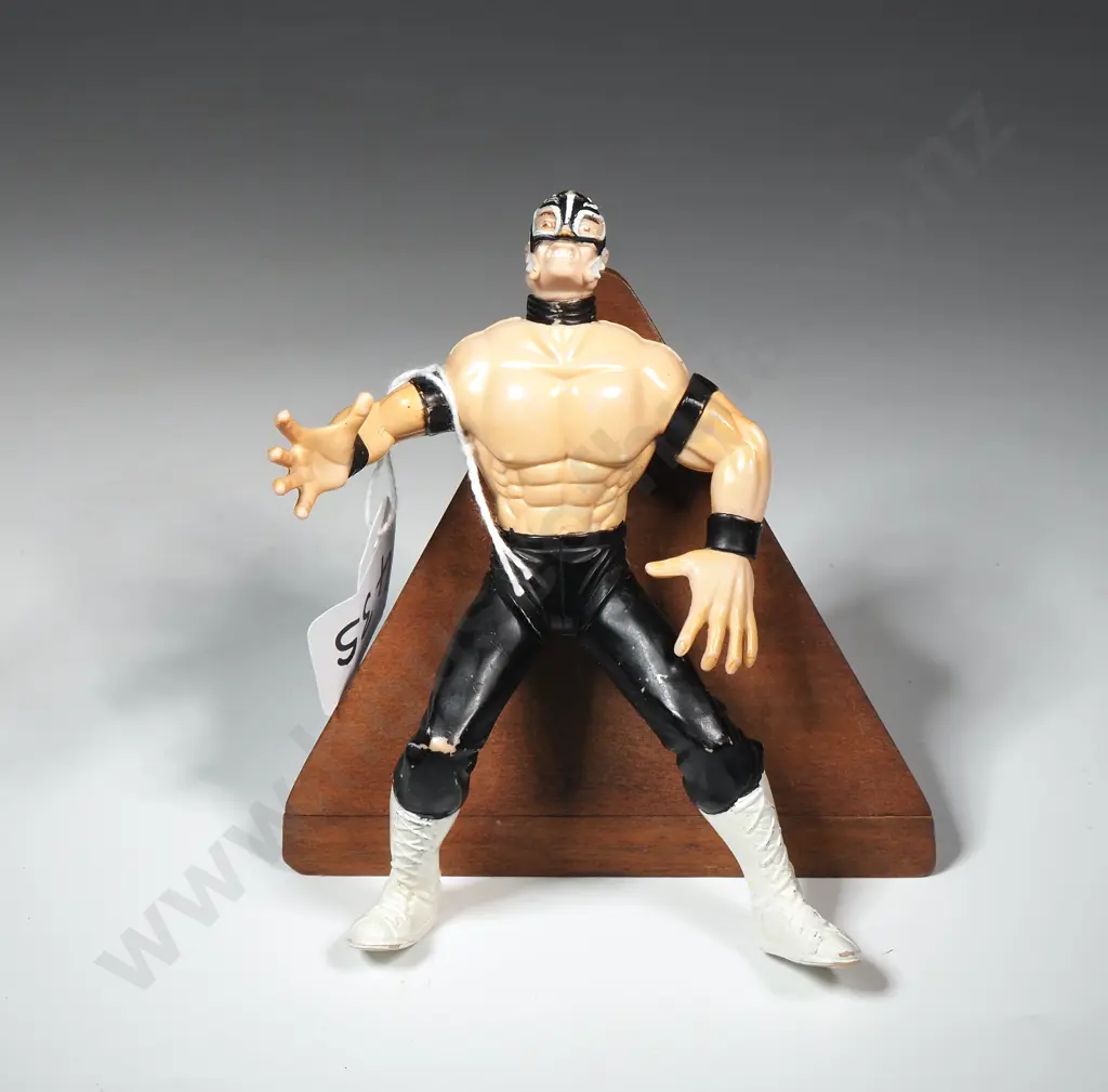 WCW Rey Mysterio Jr - Toy Biz Smash 'N Slam - 1999 Image 1++