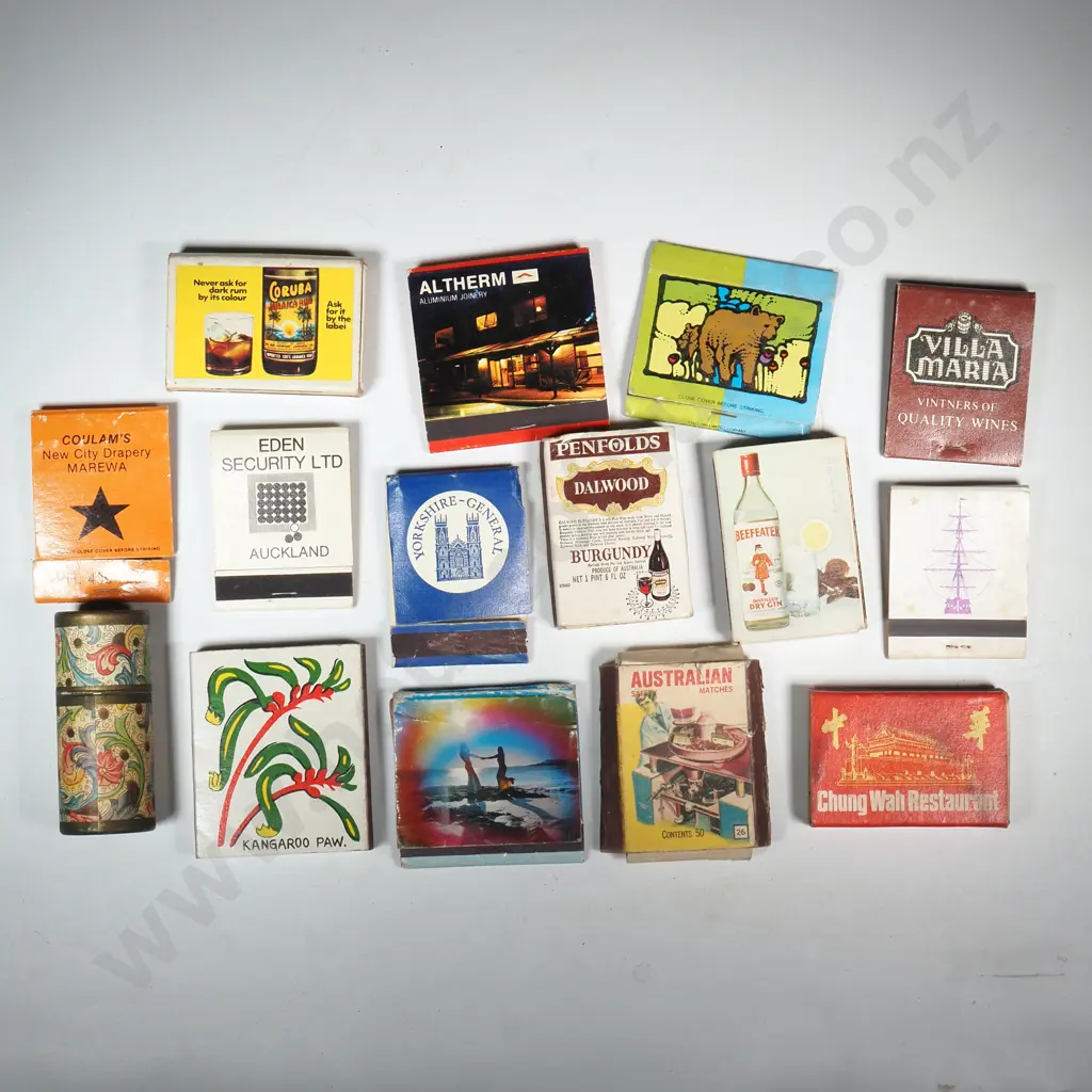 Collection Of Fifteen Vintage   Matchboxes Image 1++