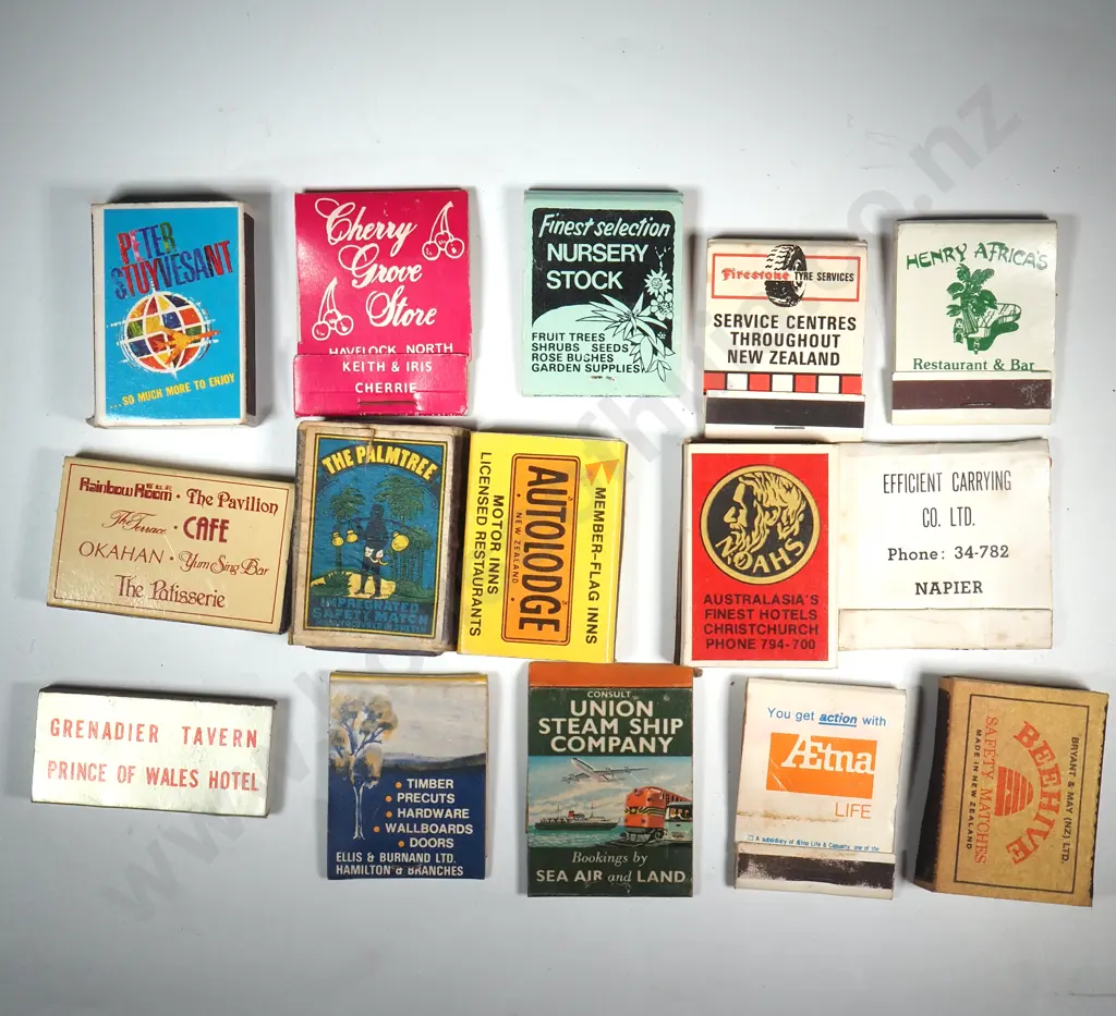 Collection Of Fifteen Vintage   Matchboxes Image 1++