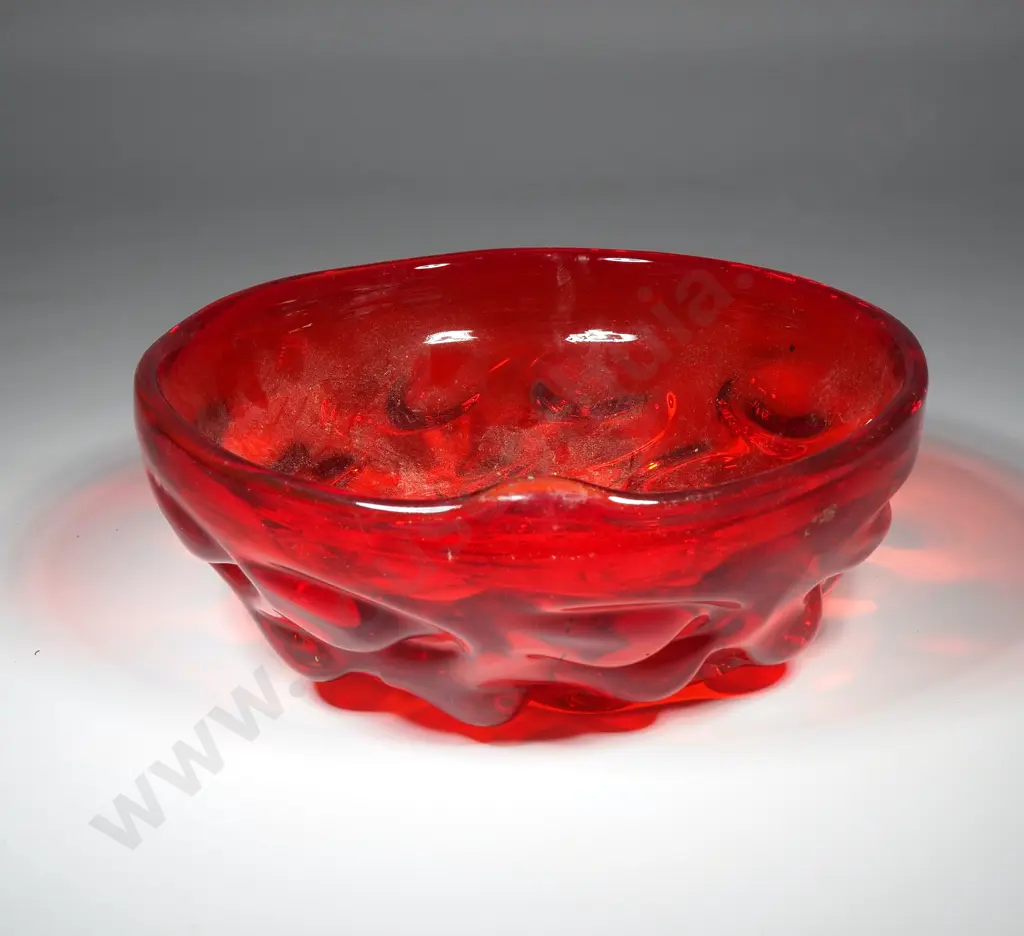 A Vintage Red Art Glass Bowl Image 1++