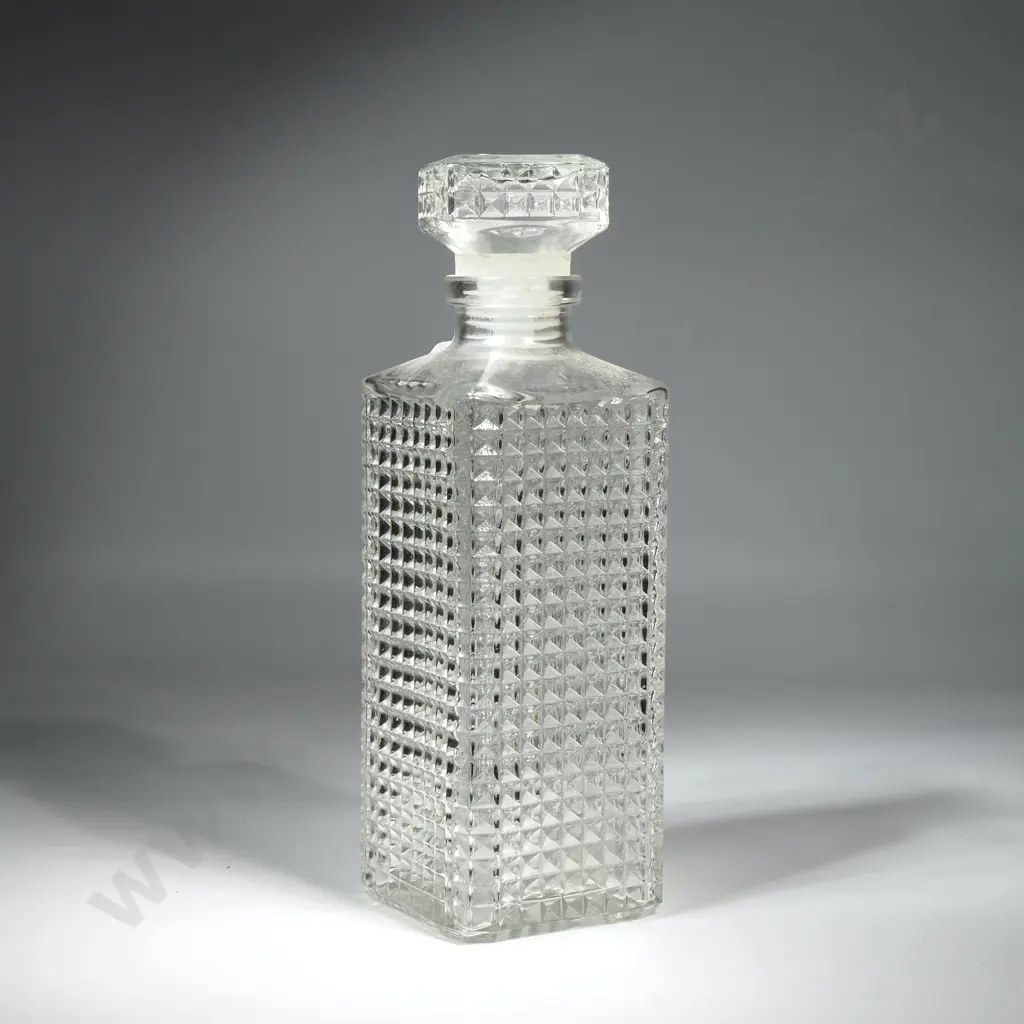  A Vintage Square Glass Decanter. Image 1++