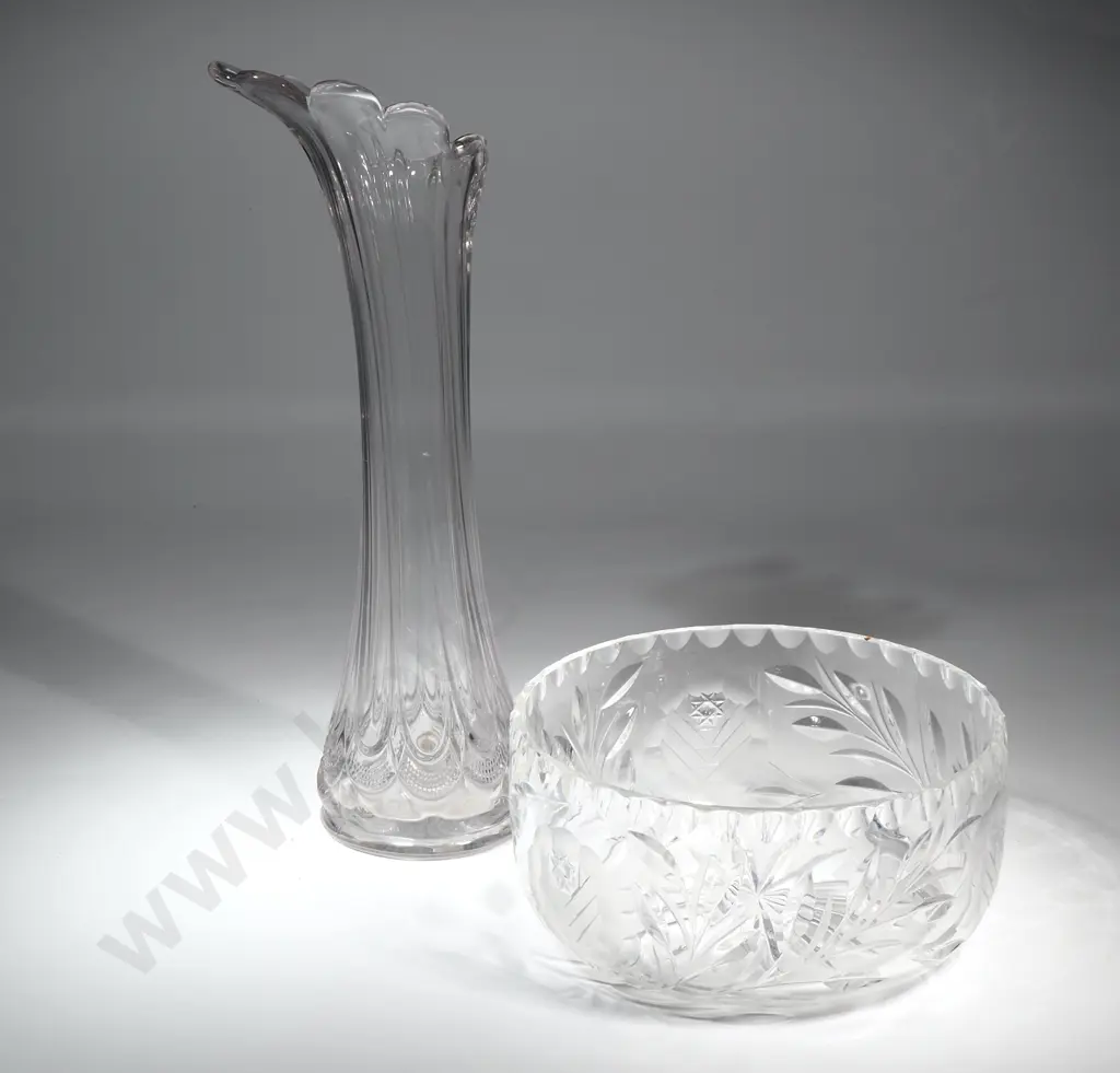 Crystal Bowl & A Vintage Ribbed Swung Glass Vase  Image 1++
