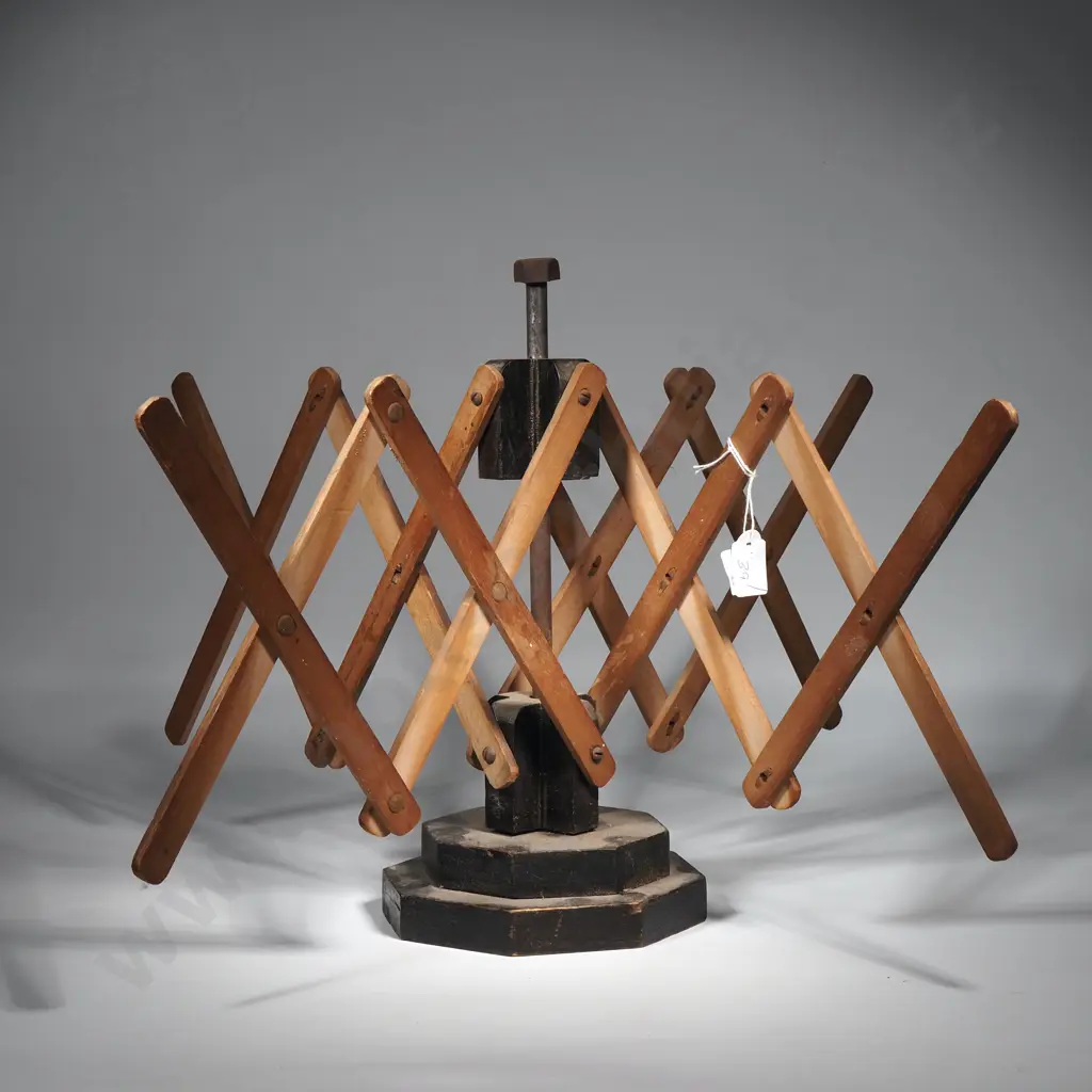 Vintage Wooden Yarn Winder for Knitting & Crocheting Wool Yarn String On Octagonal Base Image 1++