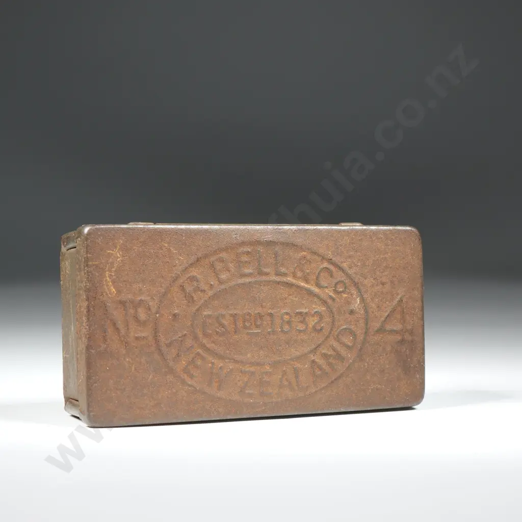 R Bell & Co New Zealand No. 4 Wax Vestas  Image 1++