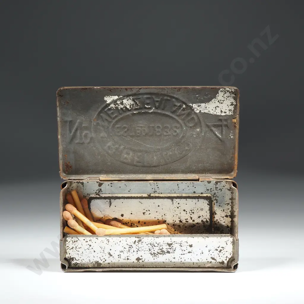 R Bell & Co New Zealand No. 4 Wax Vestas  Image 1++