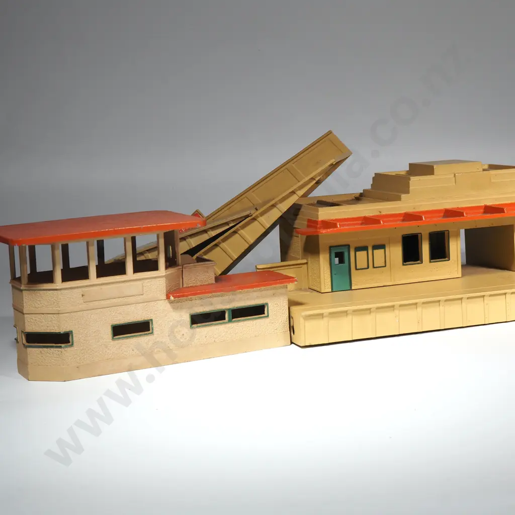 Hornby Dublo Lichfield Station & Cottage Image 1++