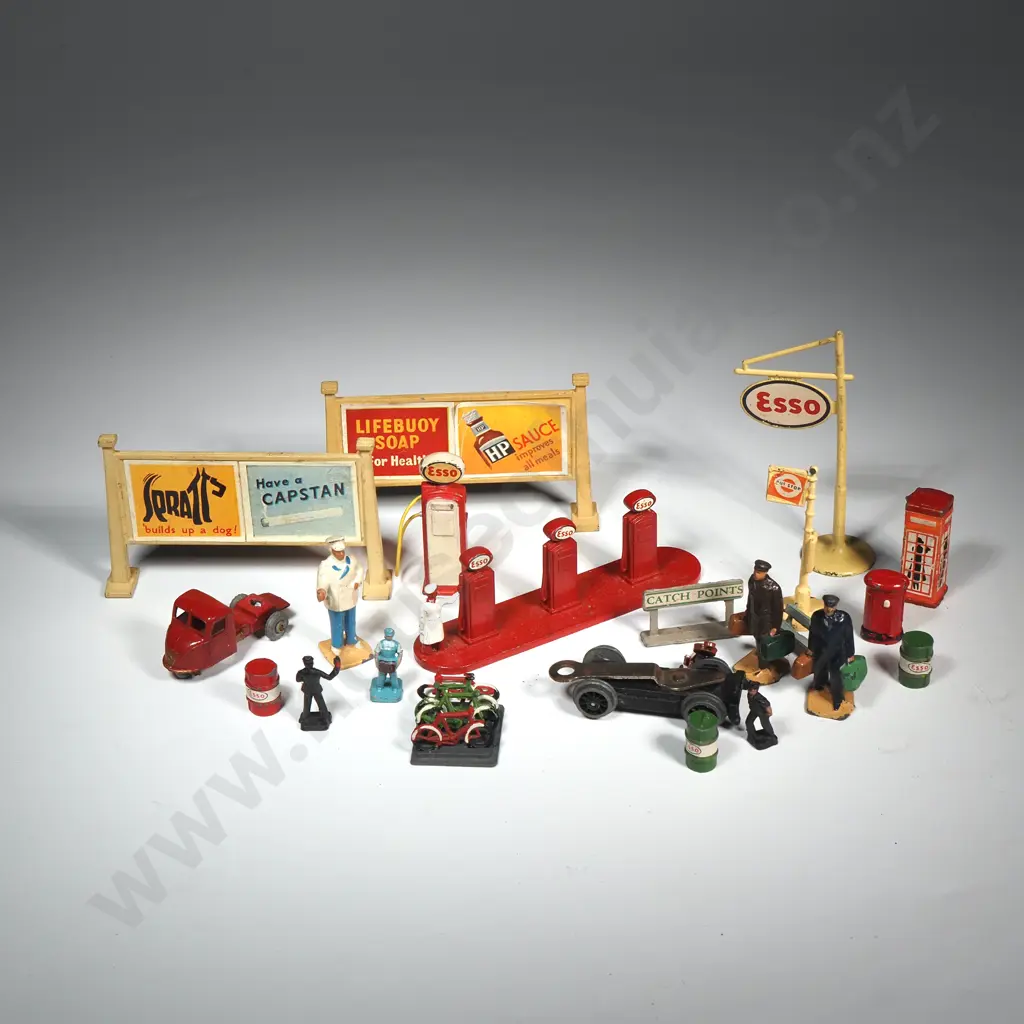 Various Assorted Diecast Train Related Accessories. Image 1++