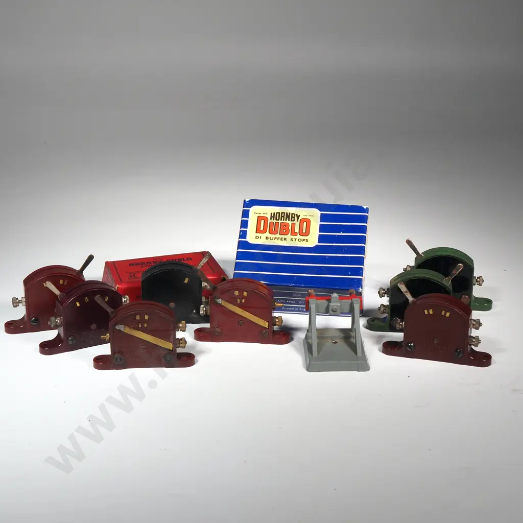 Assorted Hornby Dublo Switches & Di Buffer Stops Image 1++