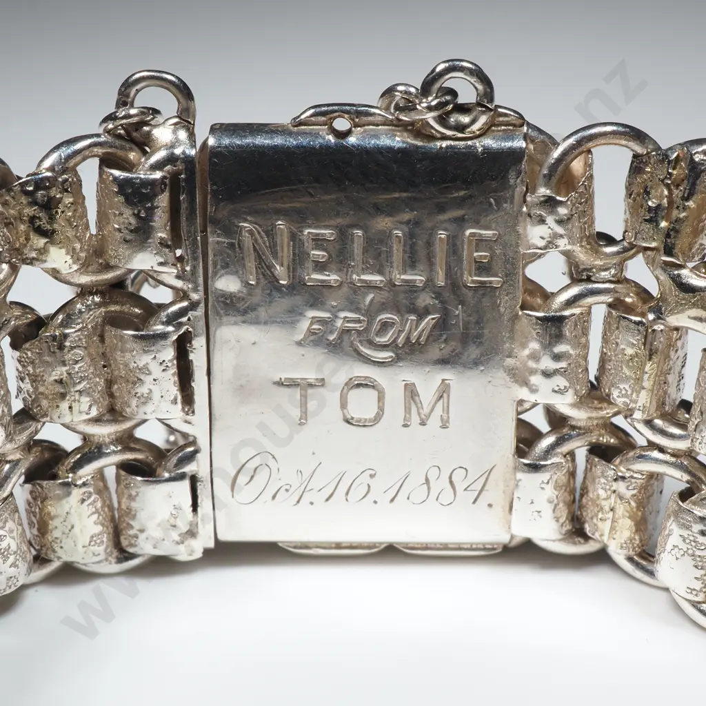 Victorian Sterling Silver Bracelet (1884 Inscription on Clasp) in Antique New Zealand Jewellers Case Image 1++