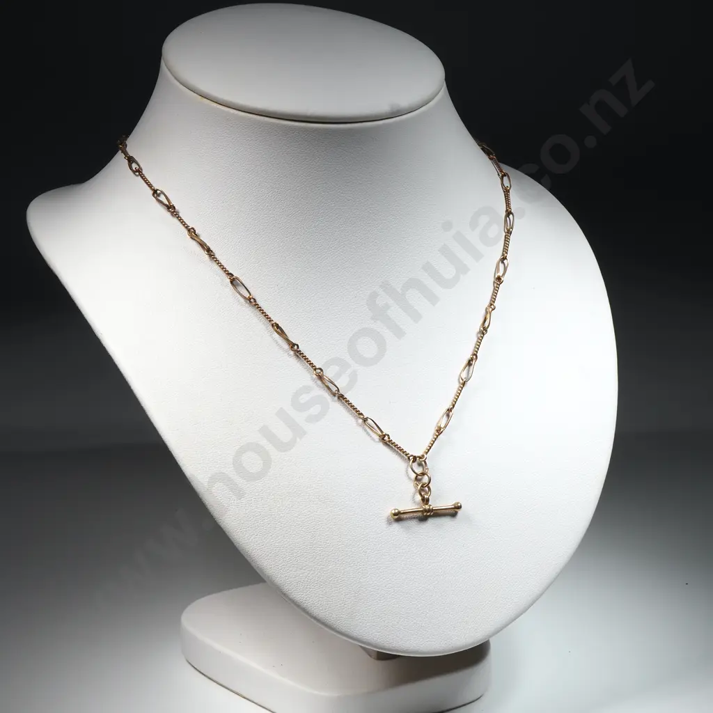 9ct Gold T Bar Necklace Image 1++