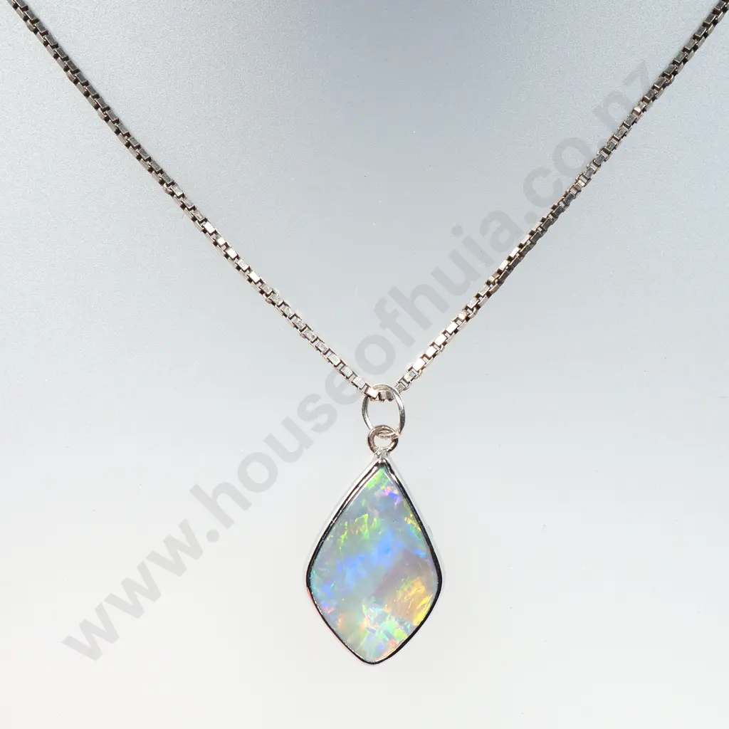 Stunning 18ct Gold Set Lightning Ridge Black Opal Pendant on Sterling Silver Chain Image 1++