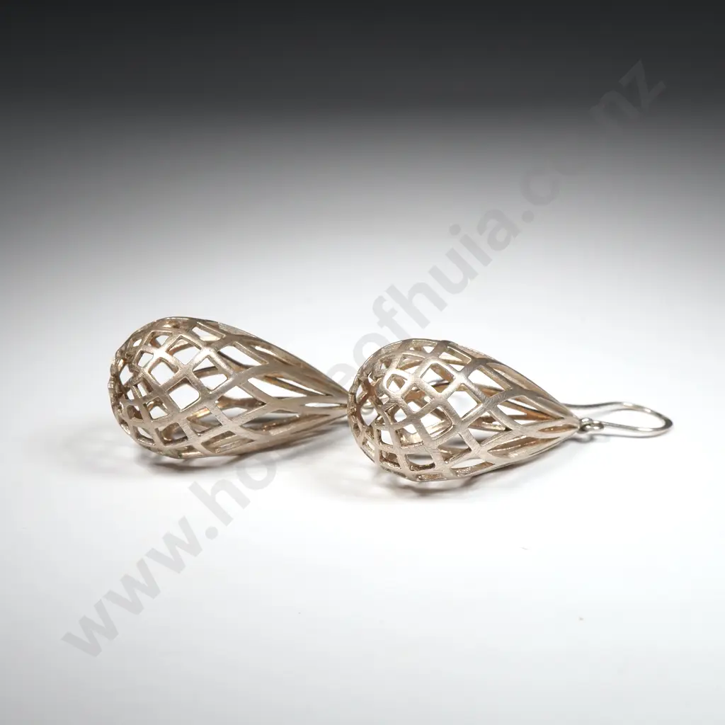 David Trubridge Sterling Silver Earrings in Wooden Box Image 1++