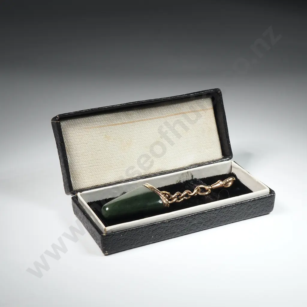 Colonial New Zealand Greenstone Tooth Pendant w 9ct Gold Cap & Chain / Dog Clasp Image 1++