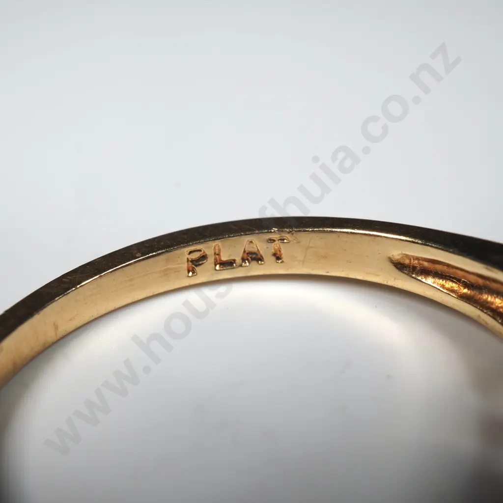 18ct Yellow Gold & Platinum Solitaire Diamond Set Filigree Ring - Valuation  $2,990 Image 1++