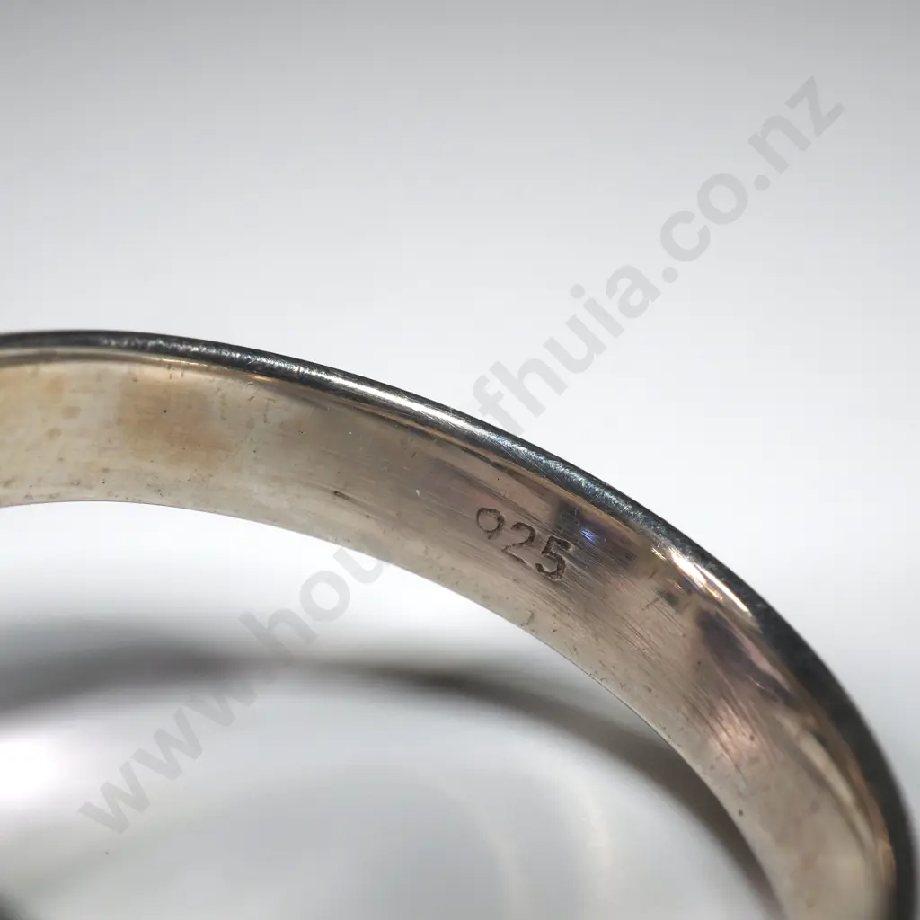 Sterling Silver & Amethyst Ring Image 1++