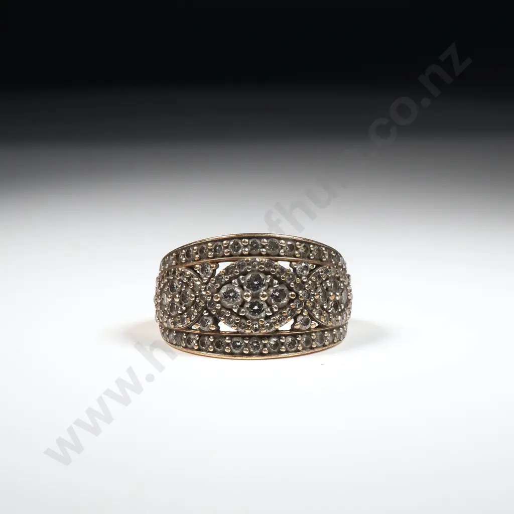 Diamond Ring in 10ct Gold Image 1++