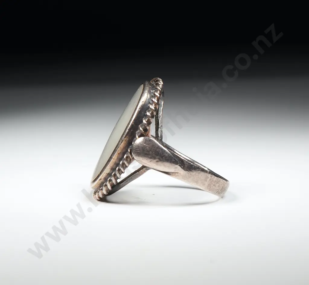 Sterling Silver Mother of Pearl Ring Image 1++