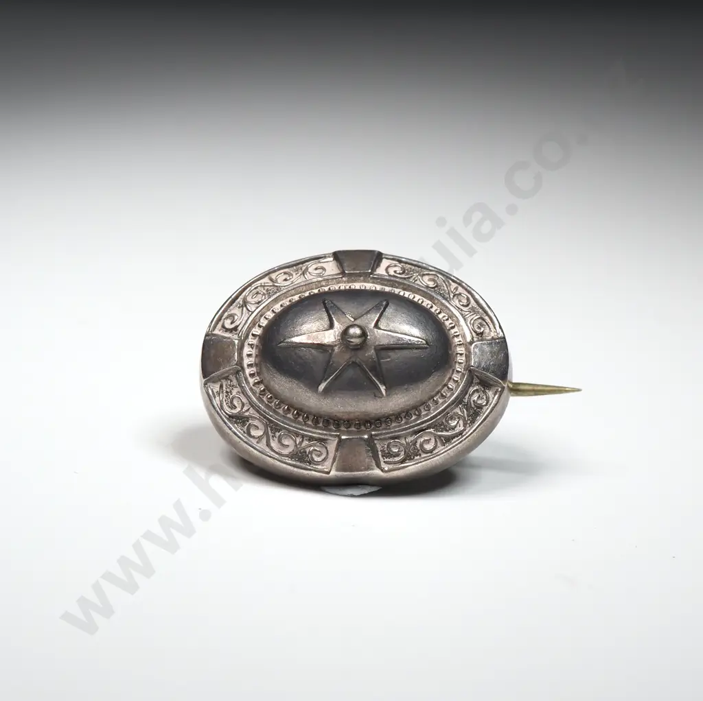 Etruscan Revival Silver Brooch Image 1++