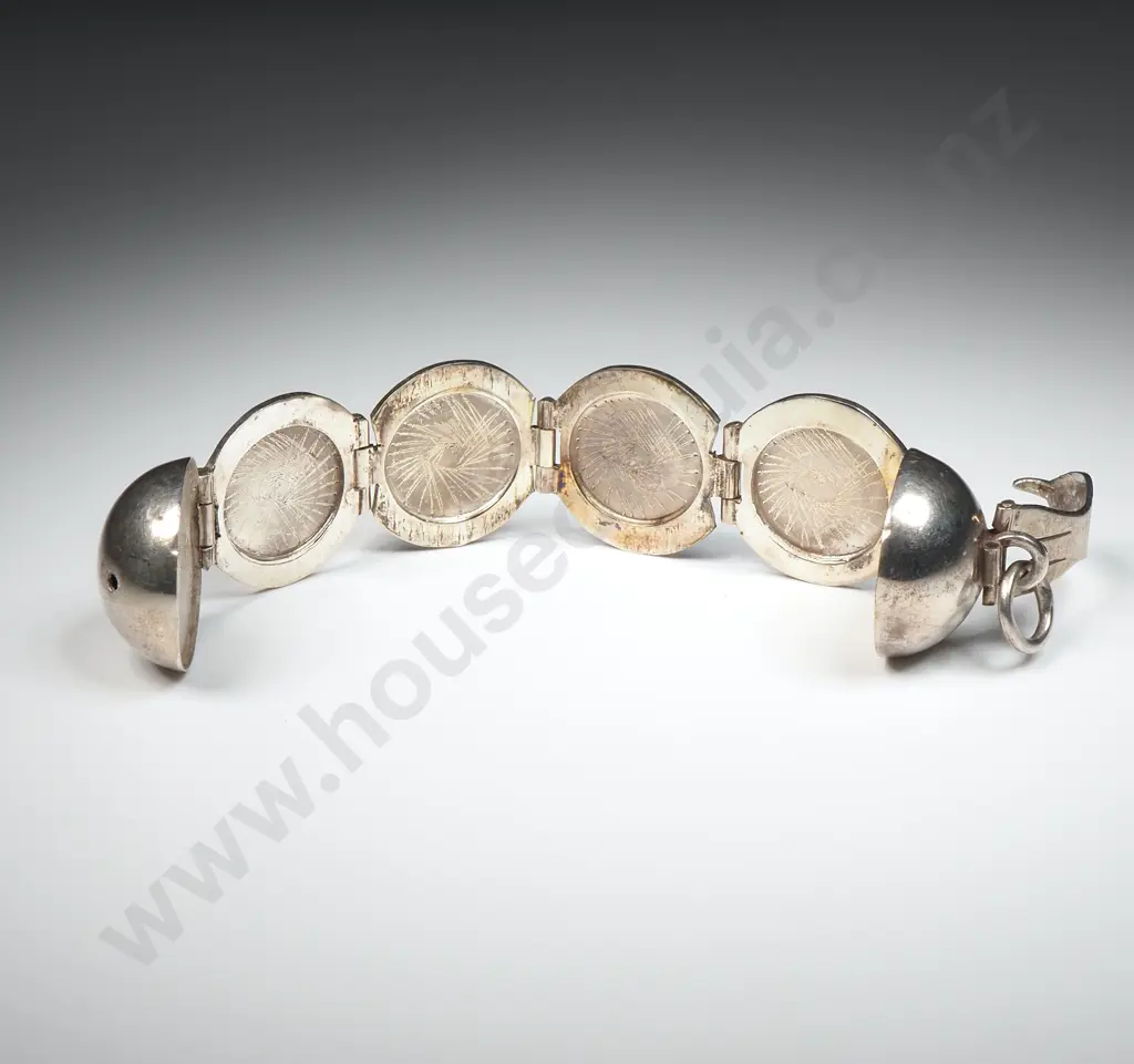 Sterling Silver Round Ball Sphere Six Photo Hinged Locket Pendent (A/F) Image 1++