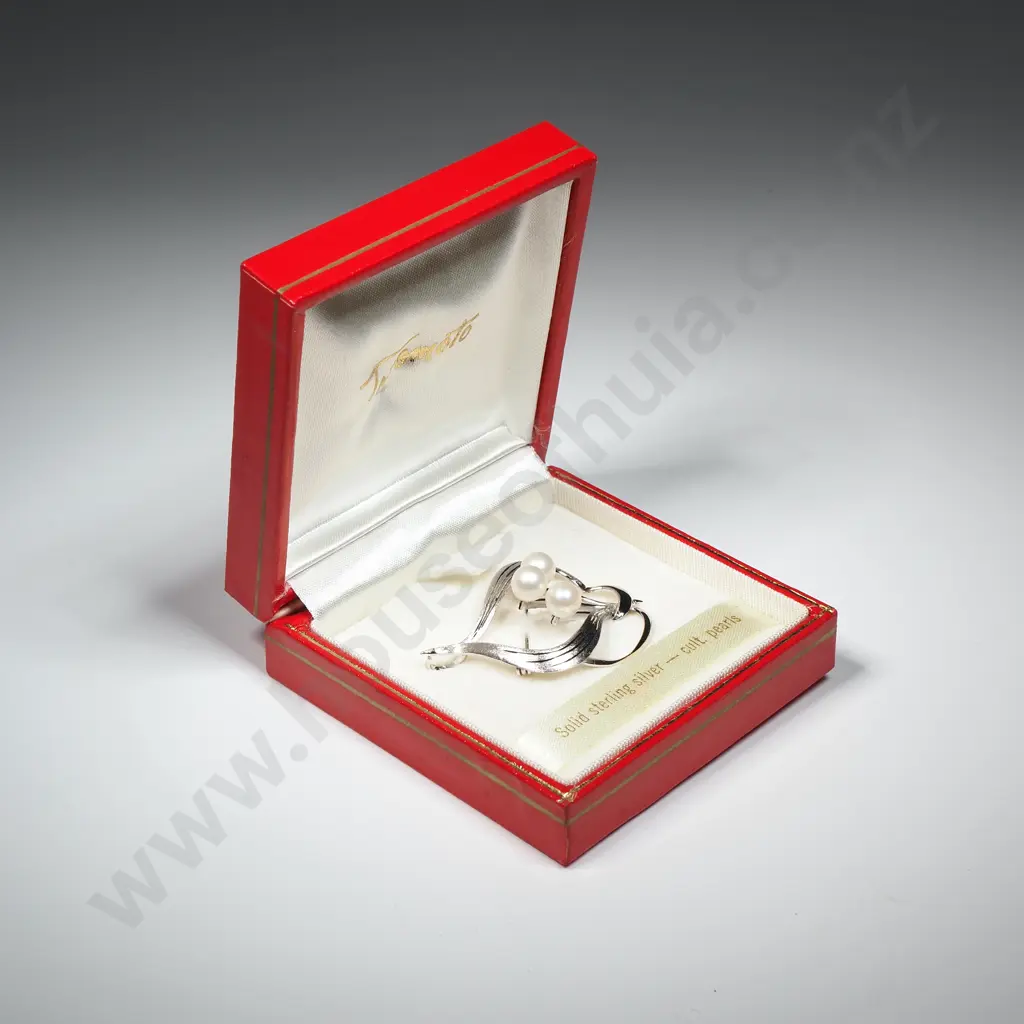 Boxed Toyomoto Sterling Silver & Cultured Pearl Brooch Image 1++