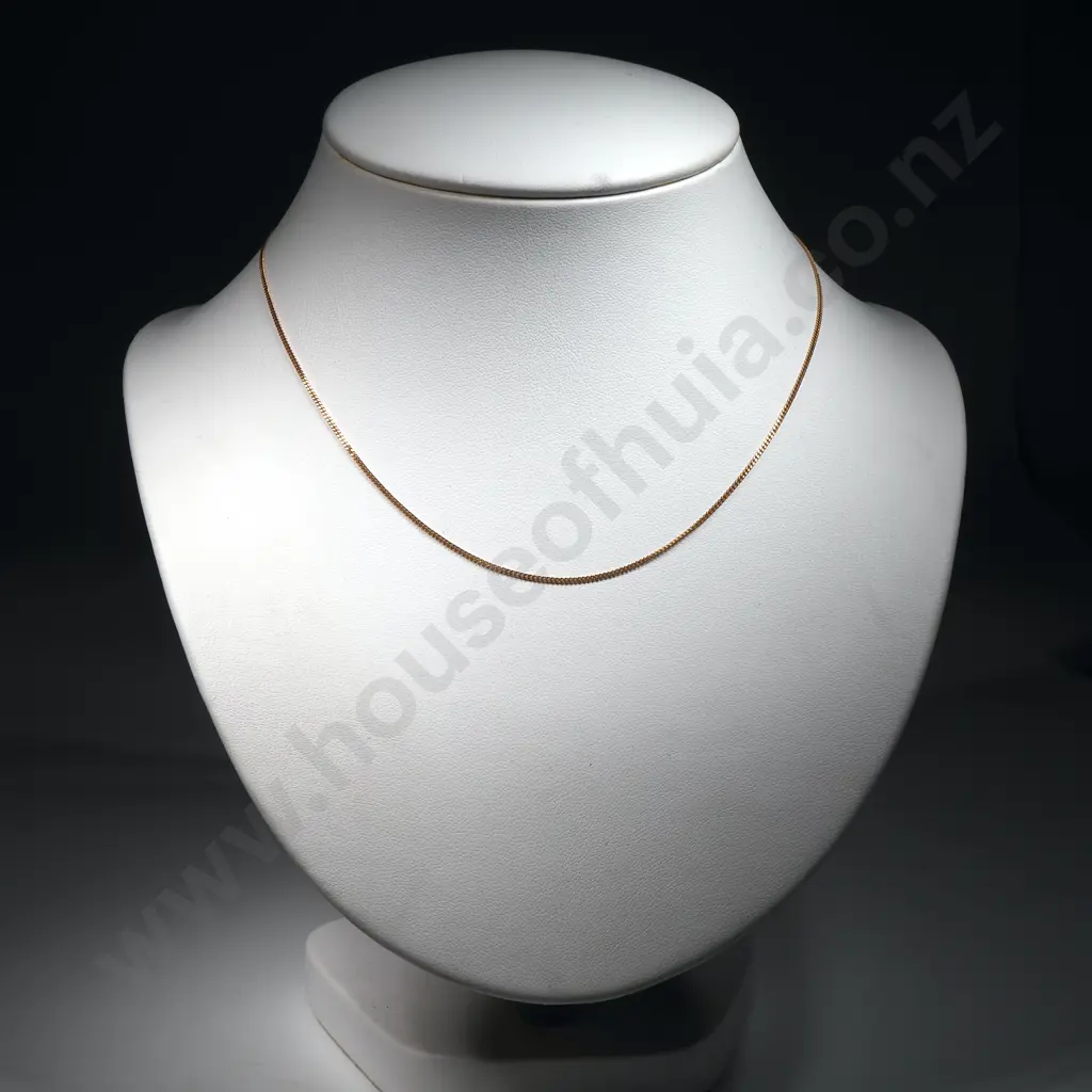 9ct gold Curb Link Necklace Image 1++