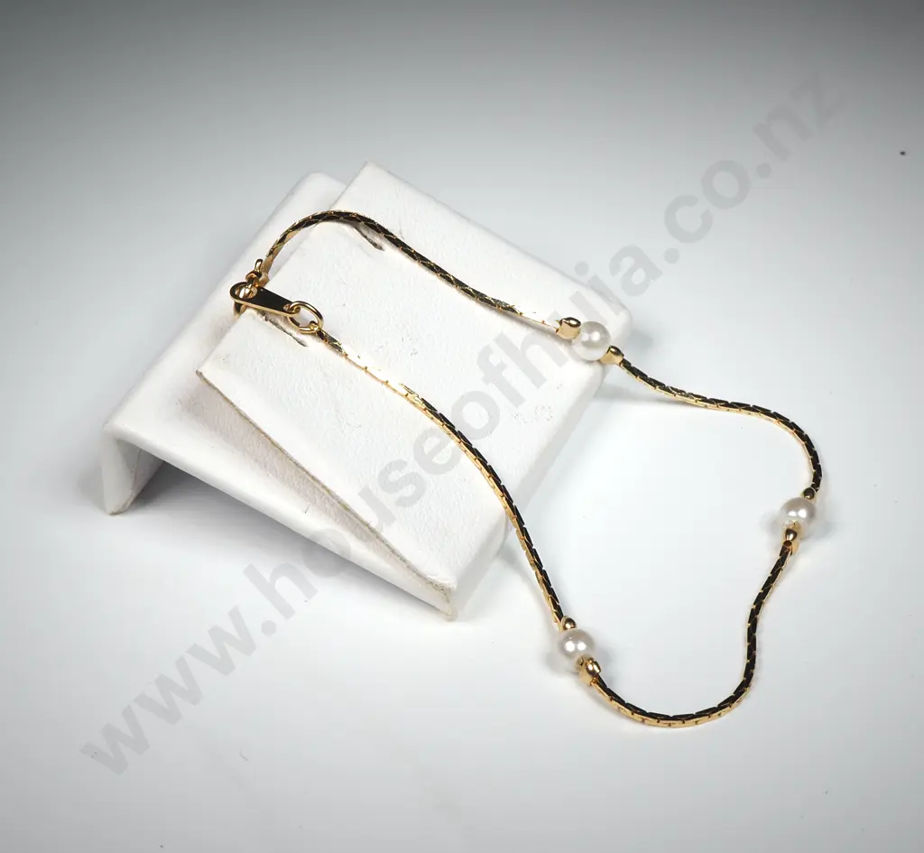 Gold Tone & Pearl Bracelet Image 1++