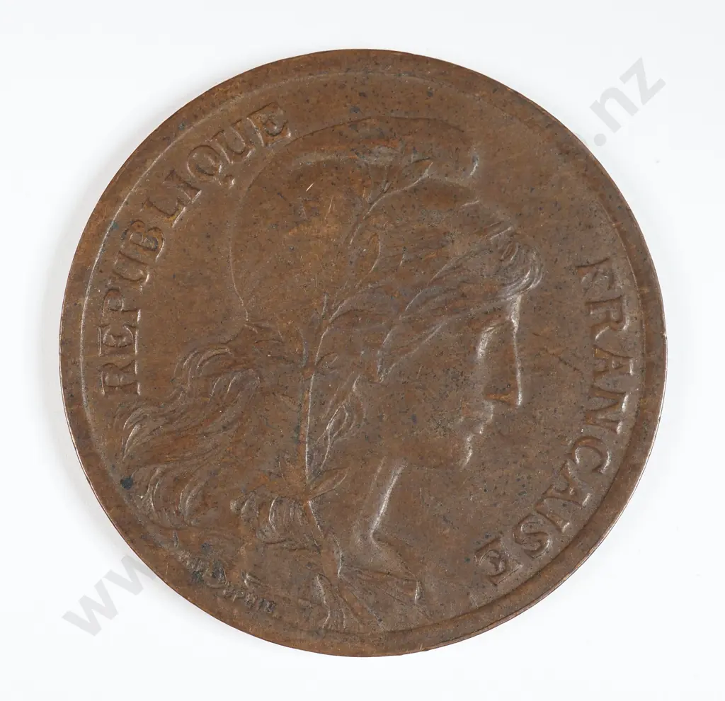 France 1921 Ten Centimes, Very Fine Image 1++