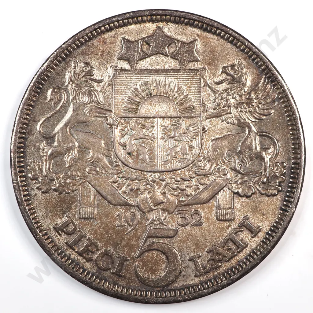 Latvia 1932 Five Lati, Almost Uncirculated Image 1++