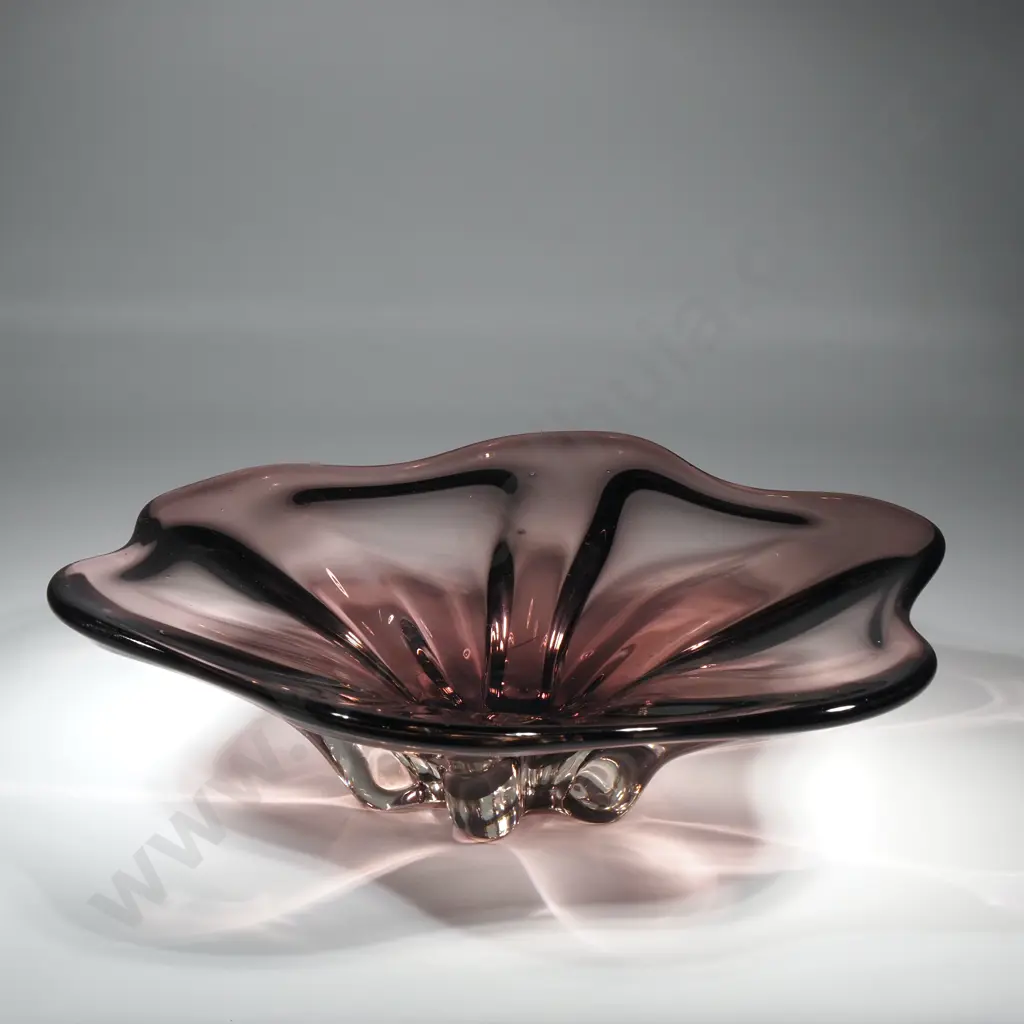 Modernist Art Glass Bowl Image 1++