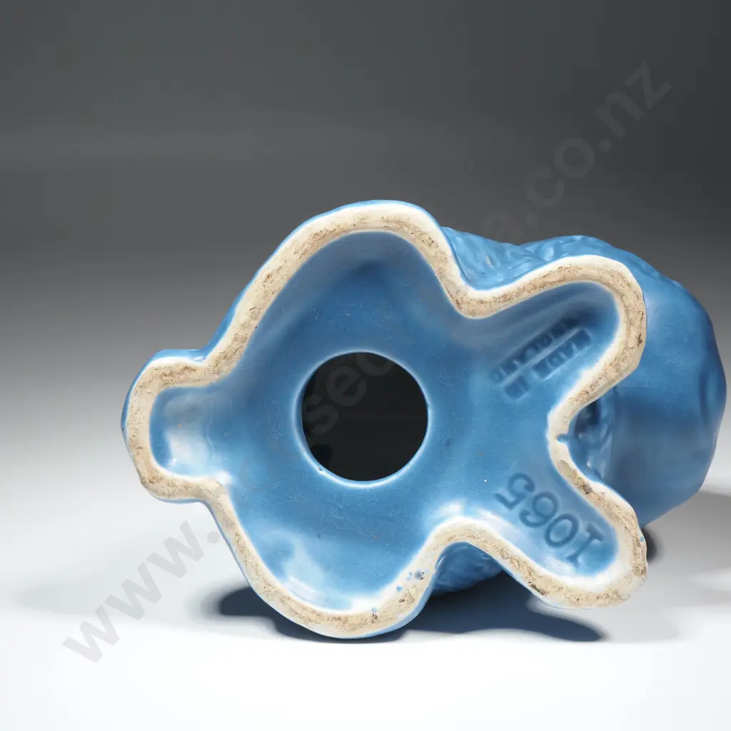 Large Early Blue Snub Nose Sylvac Bunny Rabbit Image 1++