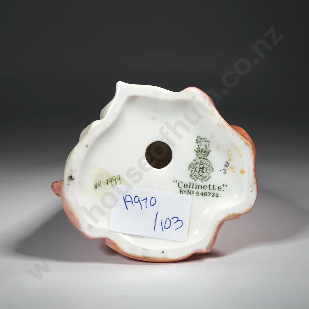 Vintage Royal Doulton Figure "Colinette" Image 1++