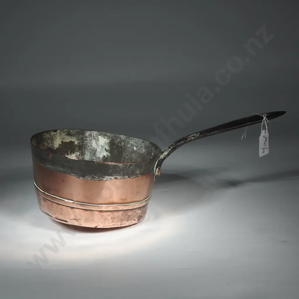 Antique Copper Saucepan w a Tin Lining & a Metal Handle Image 1++