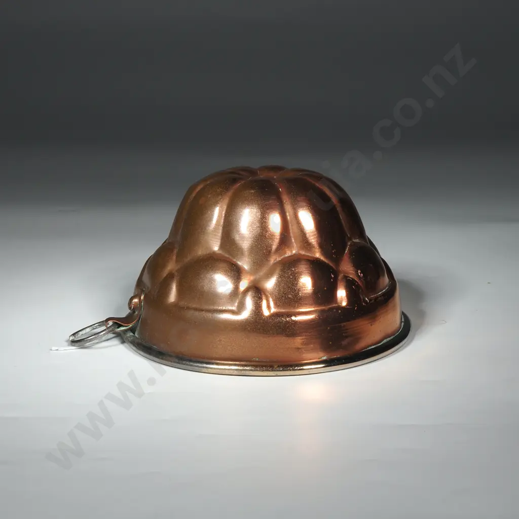 Vintage Dome Copper Jelly Mould w Tinned Interior Image 1++