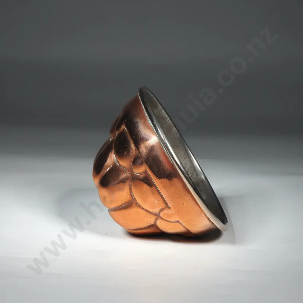 Vintage Dome Copper Jelly Mould w Tinned Interior Image 1++